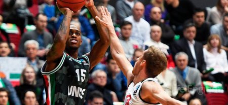 Lokomotiv Kuban contre UNICS